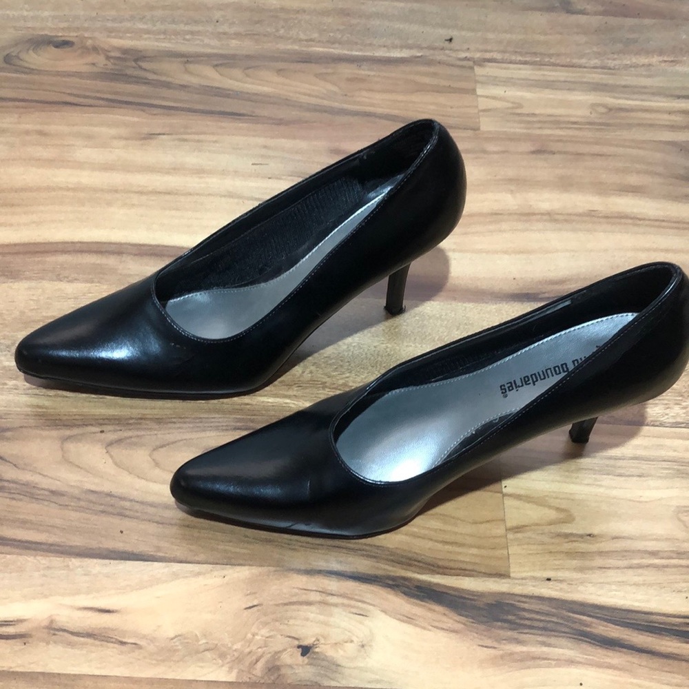 No Boundaries Black Dress pumps